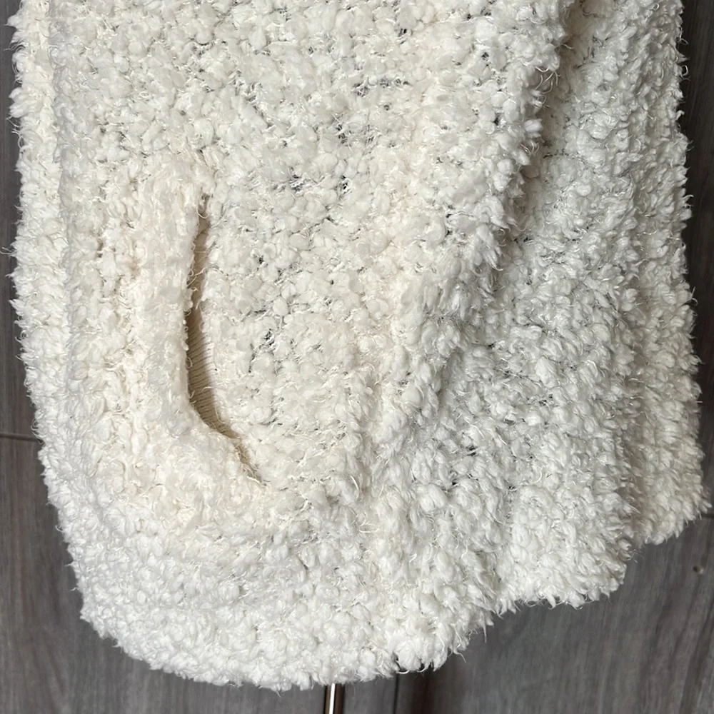 NEW DIRECTIONS Vest - Picture 6 of 11